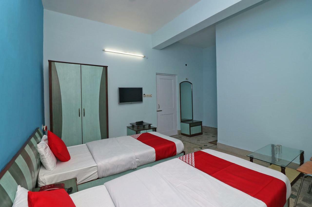 Oyo 37989 Hotel Debarshi Bankura Екстер'єр фото