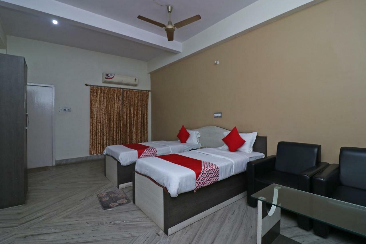 Oyo 37989 Hotel Debarshi Bankura Екстер'єр фото