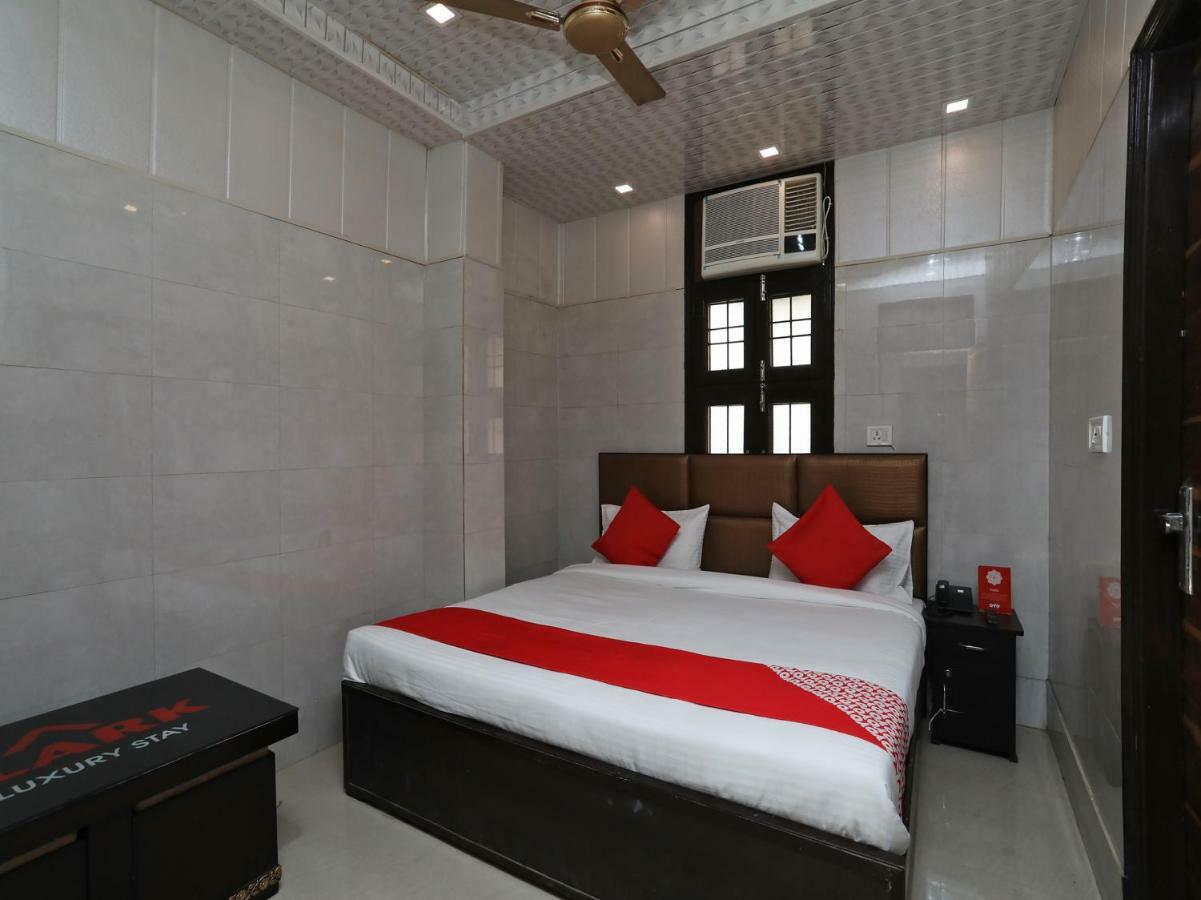 Oyo 37989 Hotel Debarshi Bankura Екстер'єр фото